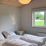 Scandinavian Lakeside Retreat-By Traum Ferienhaus *
