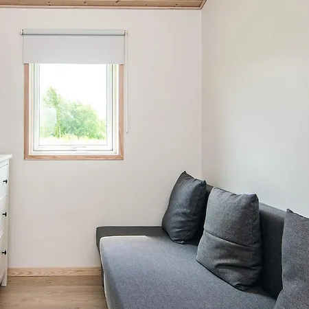 Scandinavian Lakeside Retreat-by Traum Holiday home