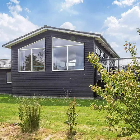 Scandinavian Lakeside Retreat-By Traum Ferienhaus *