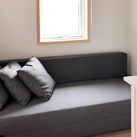 Semesterbostad Scandinavian Lakeside Retreat-by Traum